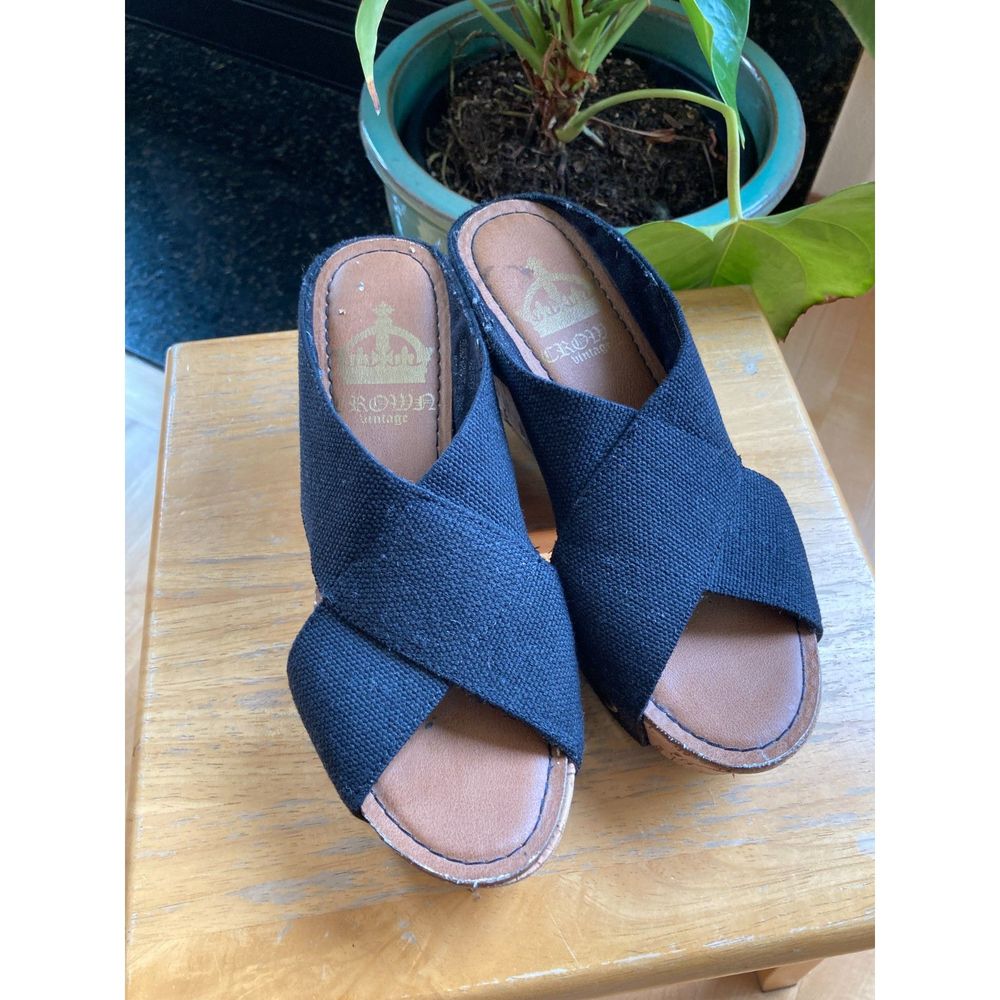 Crown Vintage Cross Strap Canvas Wedge Heel Shoes Sandals Black Size 6.5.